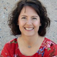 Photo of Carrie Arnold